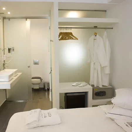 Carolina Since 1934 Hotel Atene