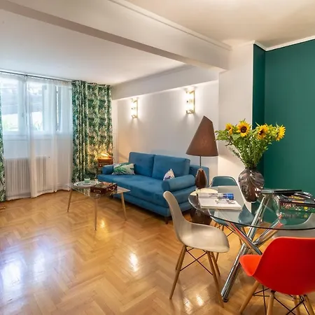 Boho Chic In Kolonaki District
