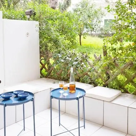 Vouliagmeni's Secret Garden Near The Sea Apartment Athens