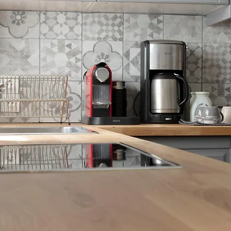 Apartment Spacious Flat In The Heart Of Athens! Athens
