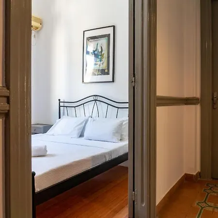 Hostal Dioskouros *