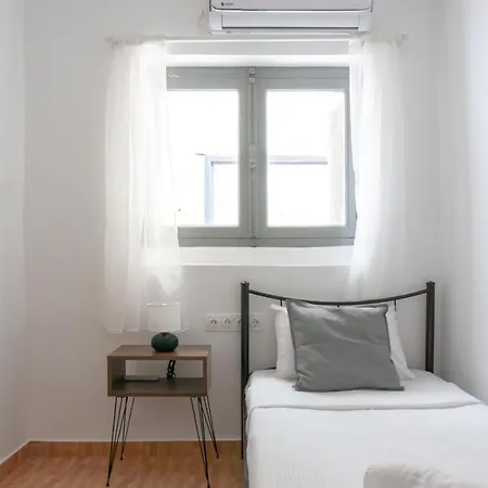 Dioskouros Hostal *