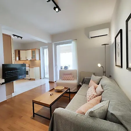 Niovis By Apartment *