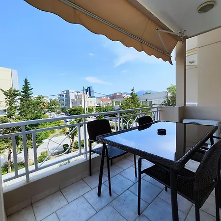 Niovis By Apartment *