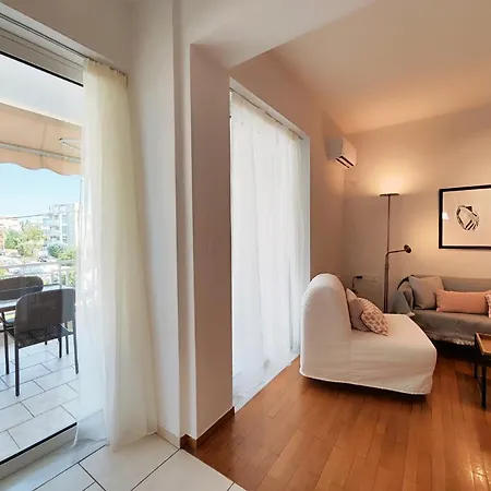 Niovis By Apartment