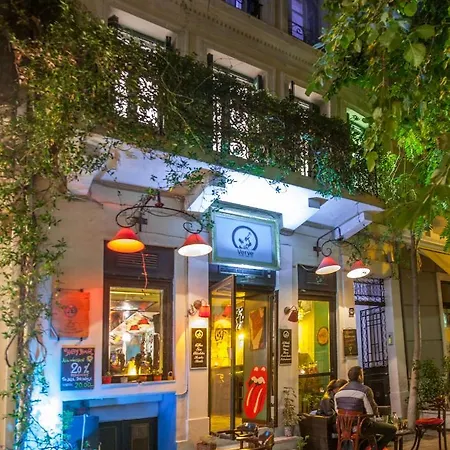 Psiri Gem From In Vivo Apartments- Spacious 1st Floor With Balcony In Athens' Historic Center *