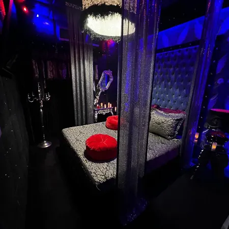 Priamos Erato Motel para Casais