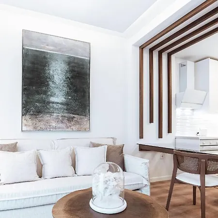 Luxury In The Heart Of The - 1br * Athens