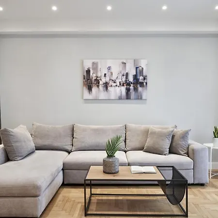Spacious 2bd In Prime Location Next To Divani Apartment *