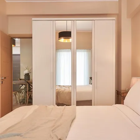 Spirou Merkouri Handcrafted 2bd Apartment