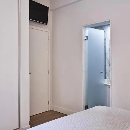 Spacious 2bd In Prime Location Next To Divani Athens