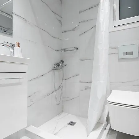 Fully Renovated Studio In The City Center For 3ppl * Αθήνα