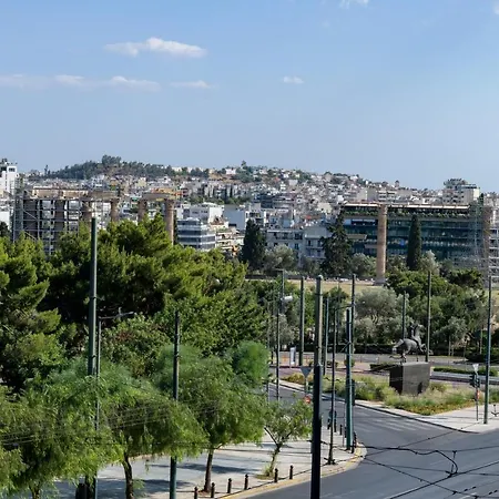 Apartment Lush Sapphire Steps From Acropolis & Plaka!
