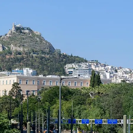 Lush Sapphire Steps From Acropolis & Plaka! Apartment Athens