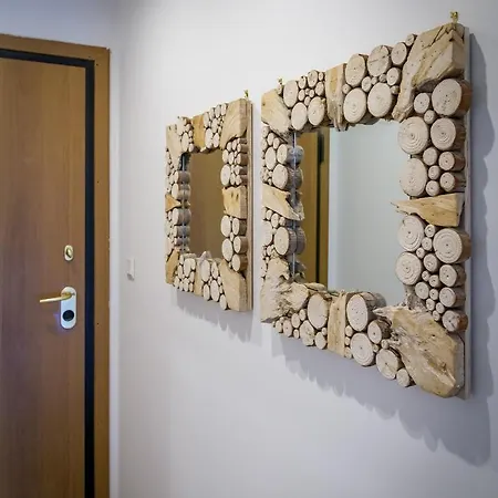 Lush Sapphire Steps From Acropolis & Plaka! Apartment