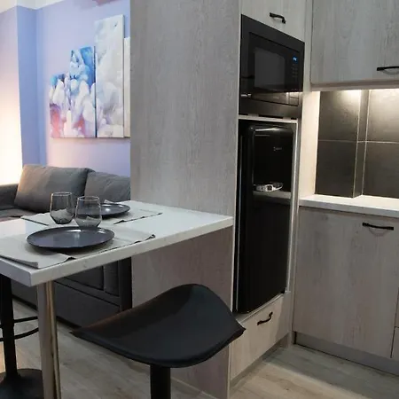 Modern Downtown Διαμέρισμα *