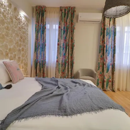 Hotel Athinn *