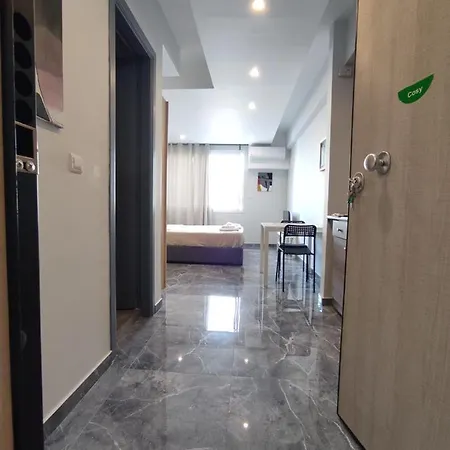 Cozy Studio, Center Apartment