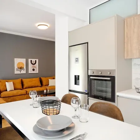 Elegant Big In Center With Balcony * Aten