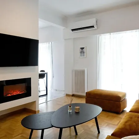 Elegant Big In Center With Balcony Lägenhet