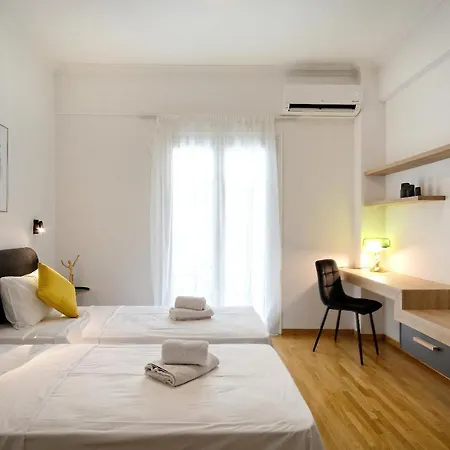 Elegant Big In Center With Balcony Aten