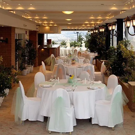 Oscar Hotel 3*