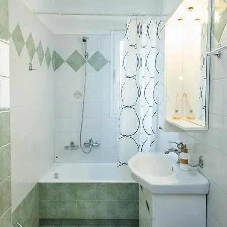 Lovely In Peristeri Apartment