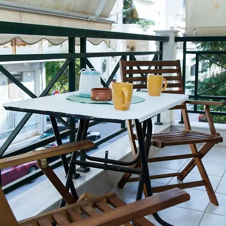 Lovely In Peristeri Apartment