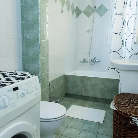Lovely In Peristeri Apartment