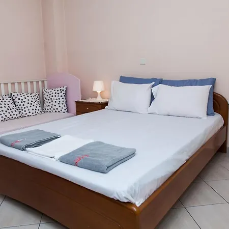 Apartment Lovely In Peristeri