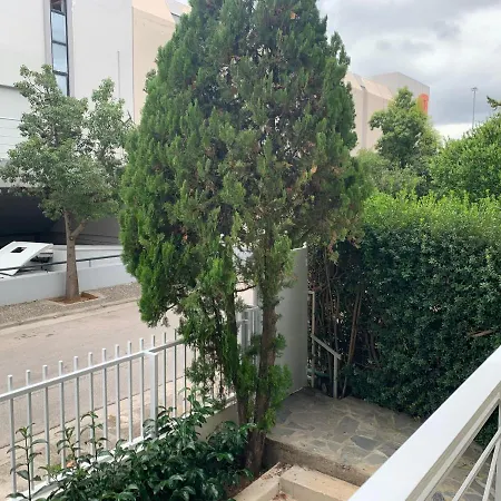Apartment Awesome 3' From Metro Athens