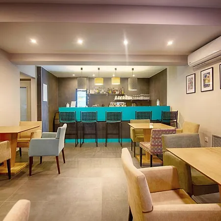 Hotel Falireon