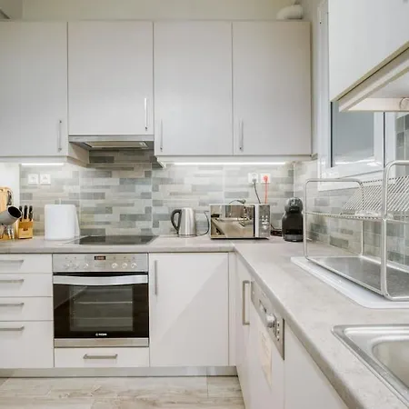 Apartment Charming Contemporary 2 Bedroom Athens