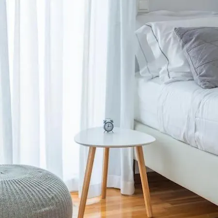 The Hostmaster Cosmopolitan Downtown Scent Appartement *