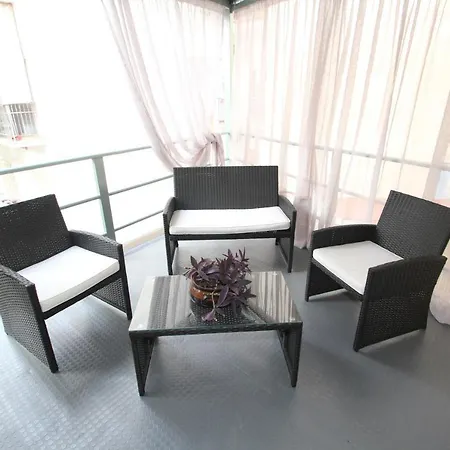 Bratis House أثينا