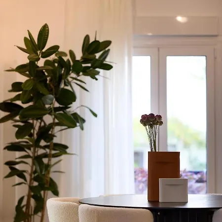 아파트 Mandra Living-kolonaki *