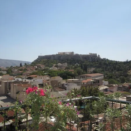 شباب بيلا إن فندق أثينا