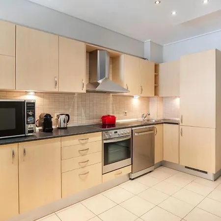 Beautiful 1st Floor In Marousi Apartment Athens