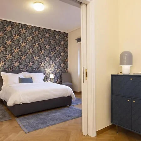 Daire Valaoritou 6os - An Aristocratic 1 Bedroom In The Hear *
