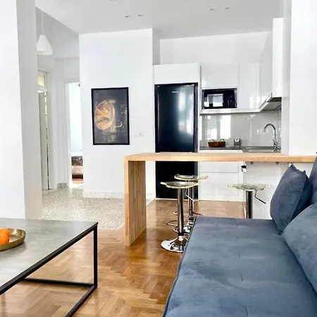 Modern 3br Maisonette With Garden 10 Min From Acropolis Athens