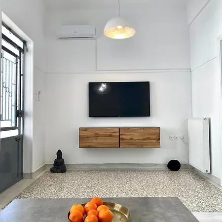 Modern 3br Maisonette With Garden 10 Min From Acropolis Apartment Athens