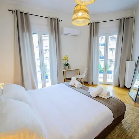 Boho Luxury 2 Bedroom Apartment, Acropolis Museum View Apartment