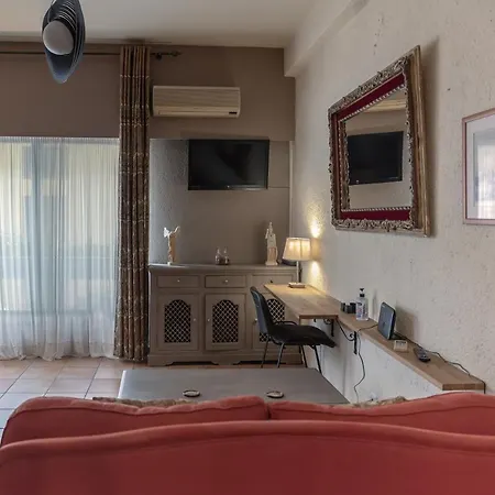 The Heart Of Plaka Apartment *