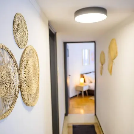 Boho Luxury 2 Bedroom Apartment, Acropolis Museum View