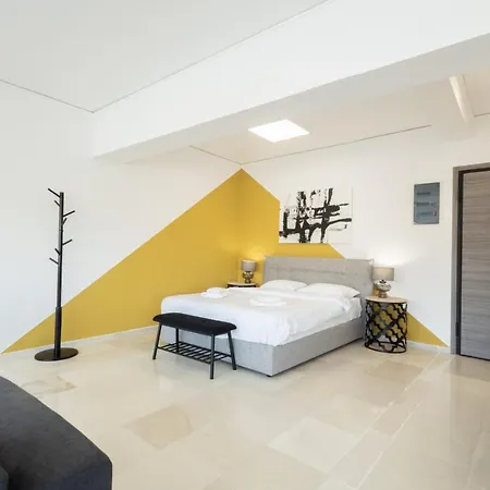Hip And Fun A Apartment Athen