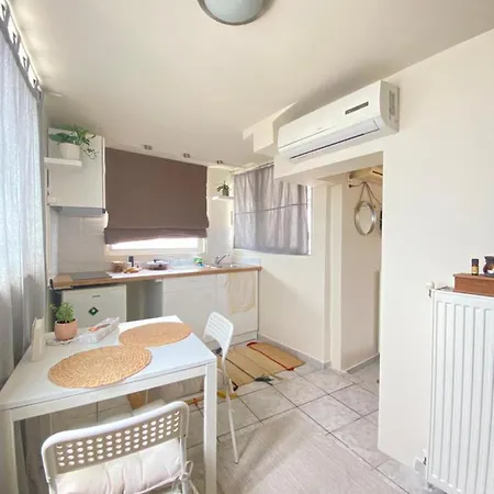 Affittacamere Private Apt. Acropolis View. Floor. Koukaki Atene