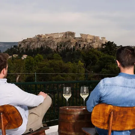 Visum Acropol ,3br - Private Terrace-jacuzzi - Amazing View * 아테네