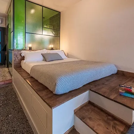 Hidesign The Getaway Apartment *