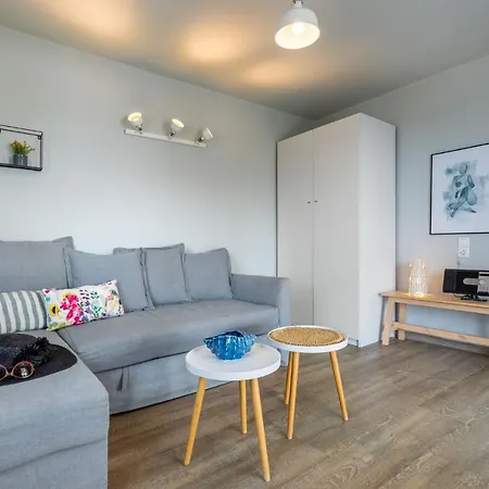 Apartman Vouliagmeni Stylish Homes By Blupine