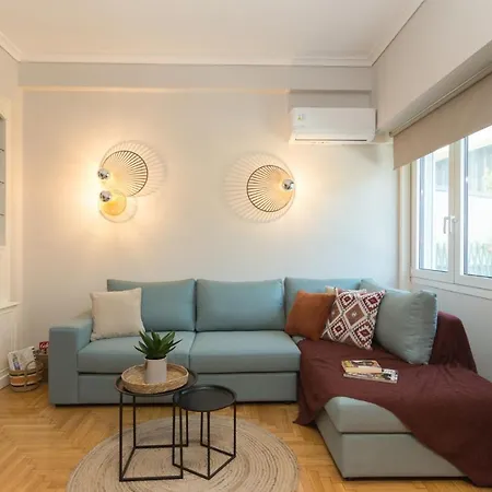 Spacious 2 Bedroom In Koukaki *